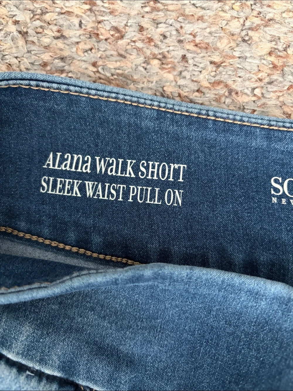 Women's Stretch Denim Shorts in Blue